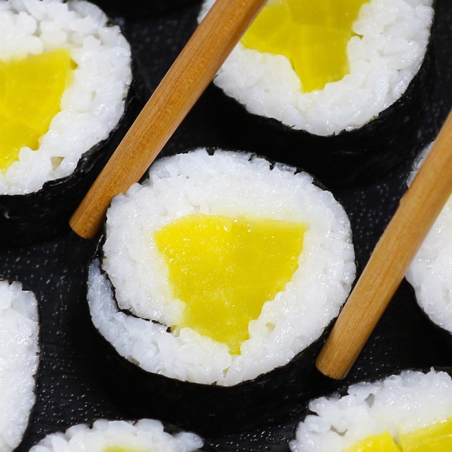 Oshinko Roll.