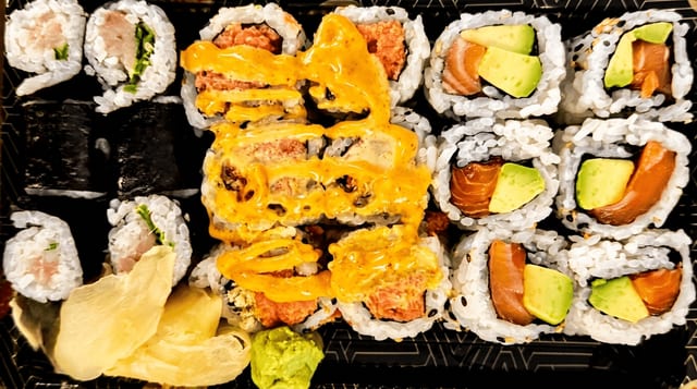T.Y.S. Roll Combo.